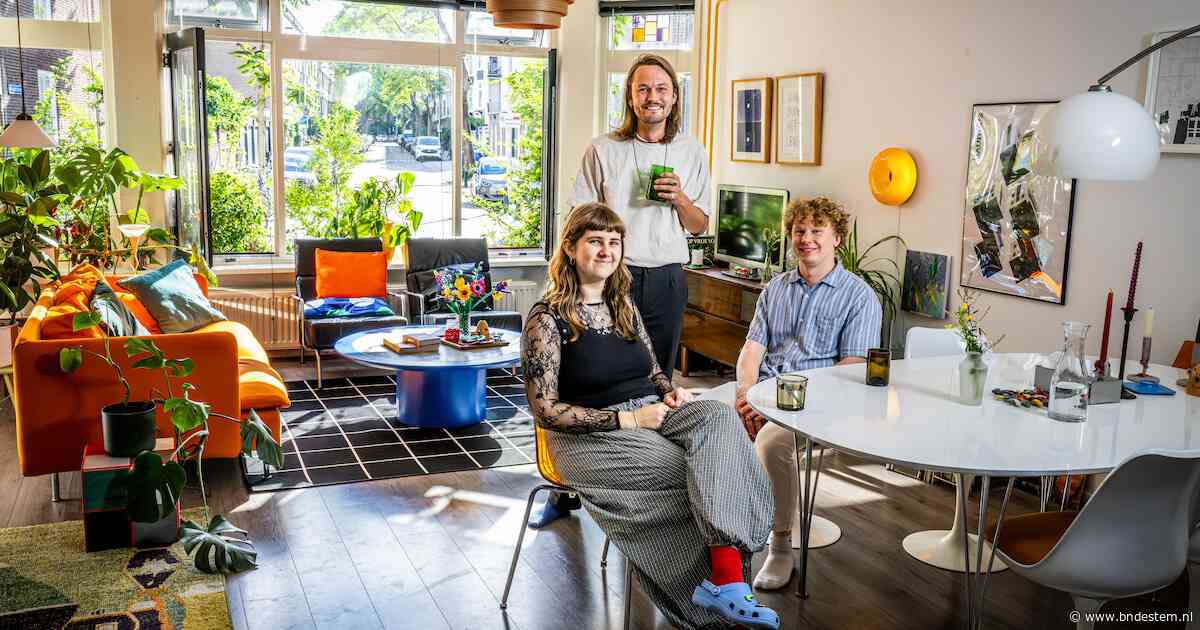 Drie starters besloten na hun studie samen te wonen: ‘Gezellig, maar óók praktisch’