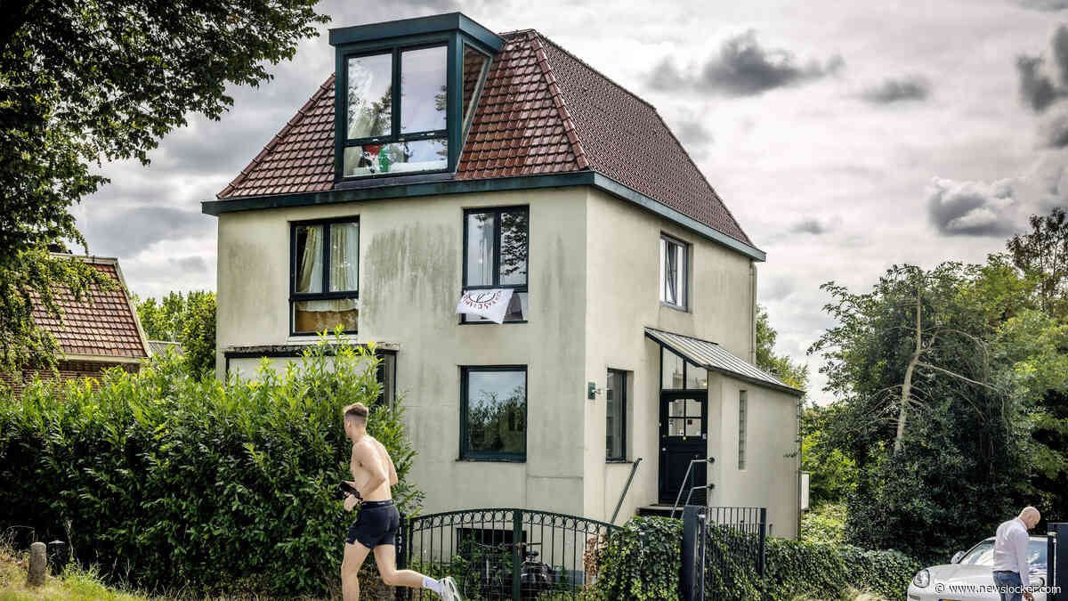 Krakers in villa van 2,6 miljoen euro op een van de duurste stukjes van Nederland drijven eigenaar tot waanzin: ’Telkens verzinnen ze wat nieuws om te blijven’