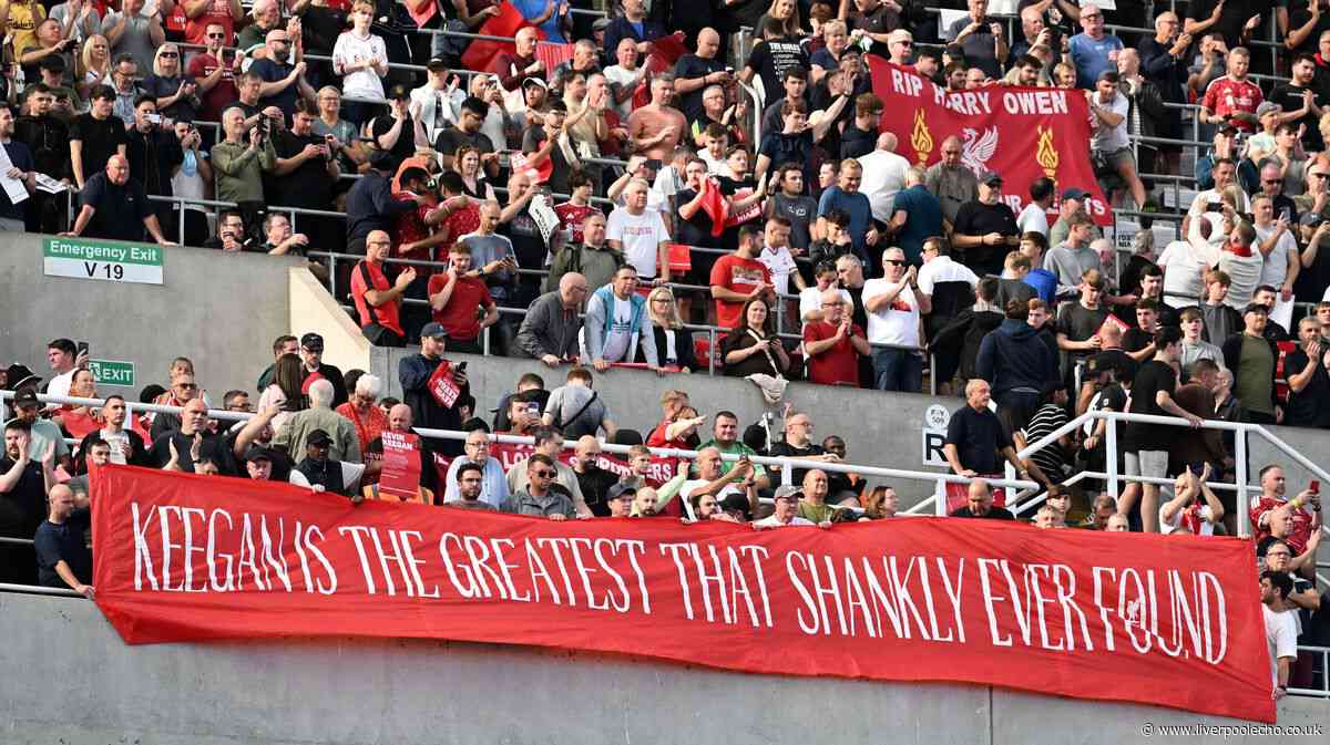Liverpool and Newcastle fans pay moving tribute to Kevin Keegan