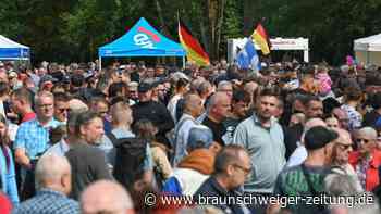 Rechter Streamer schubst Reporter auf AfD‑„Familienfest“ – dann wird es laut