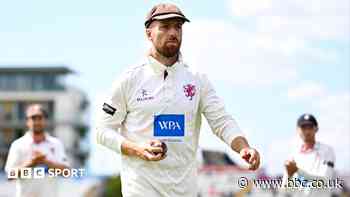 Leach five-for sets up Somerset win over Essex