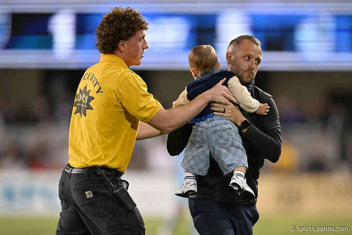 😍 Cuteness alert: baby invades pitch and halts MLS match