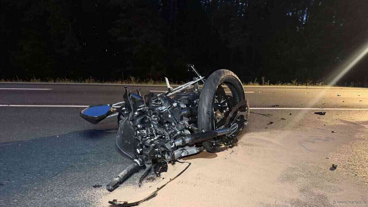 16-jährige Motorradfahrerin lebensgefährlich verletzt – Unfallverursacher flüchtet