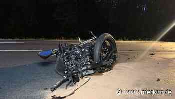 16-jährige Motorradfahrerin lebensgefährlich verletzt – Unfallverursacher flüchtet