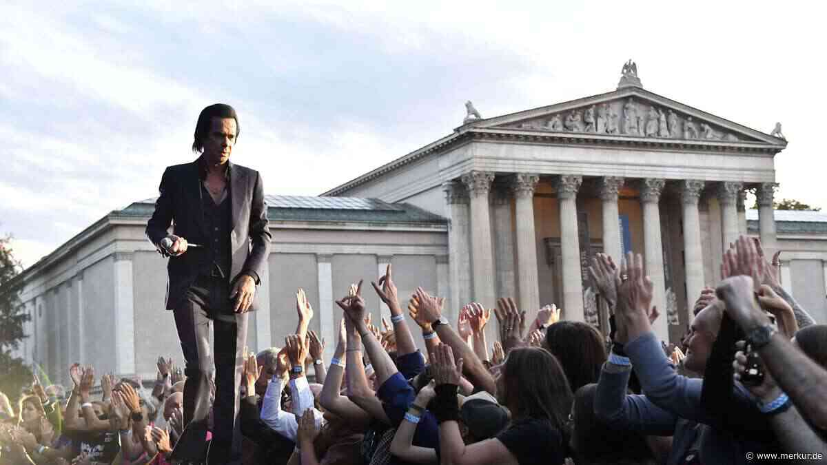 Nick Cave & the Bad Seeds auf dem Königsplatz: Ein Lied feiern die Fans besonders