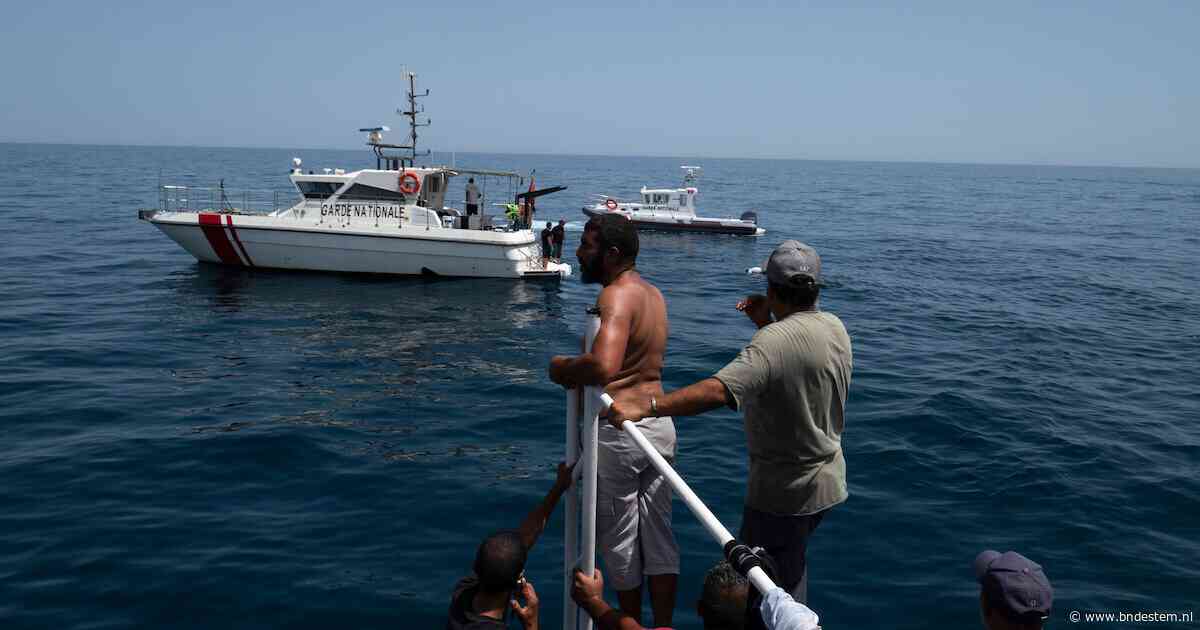 Twaalf lichamen geborgen na zinken migrantenboot voor kust van Tunesië