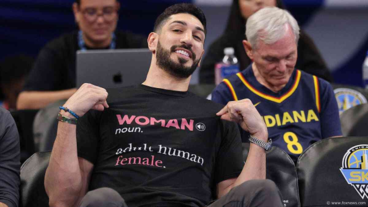 Enes Kanter Freedom met with hostile WNBA fans en route to Fever-Sky matchup