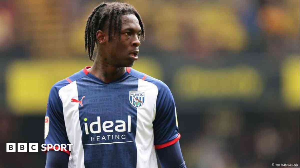 Ex-West Brom midfielder Castro, 25, dies during friendly