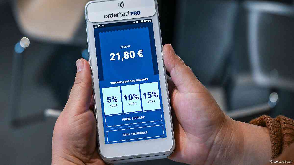 Manipulation bei Kartenzahlung: Verbraucherschützer rügen Tricks beim Trinkgeld