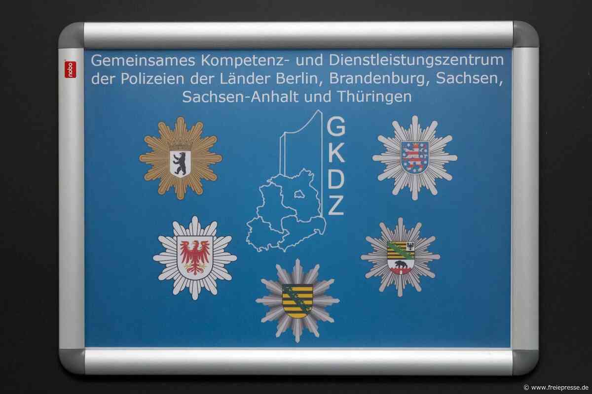 Polizei Sachsen: Abhörzentrum Ost geht acht Jahre zu spät in Betrieb