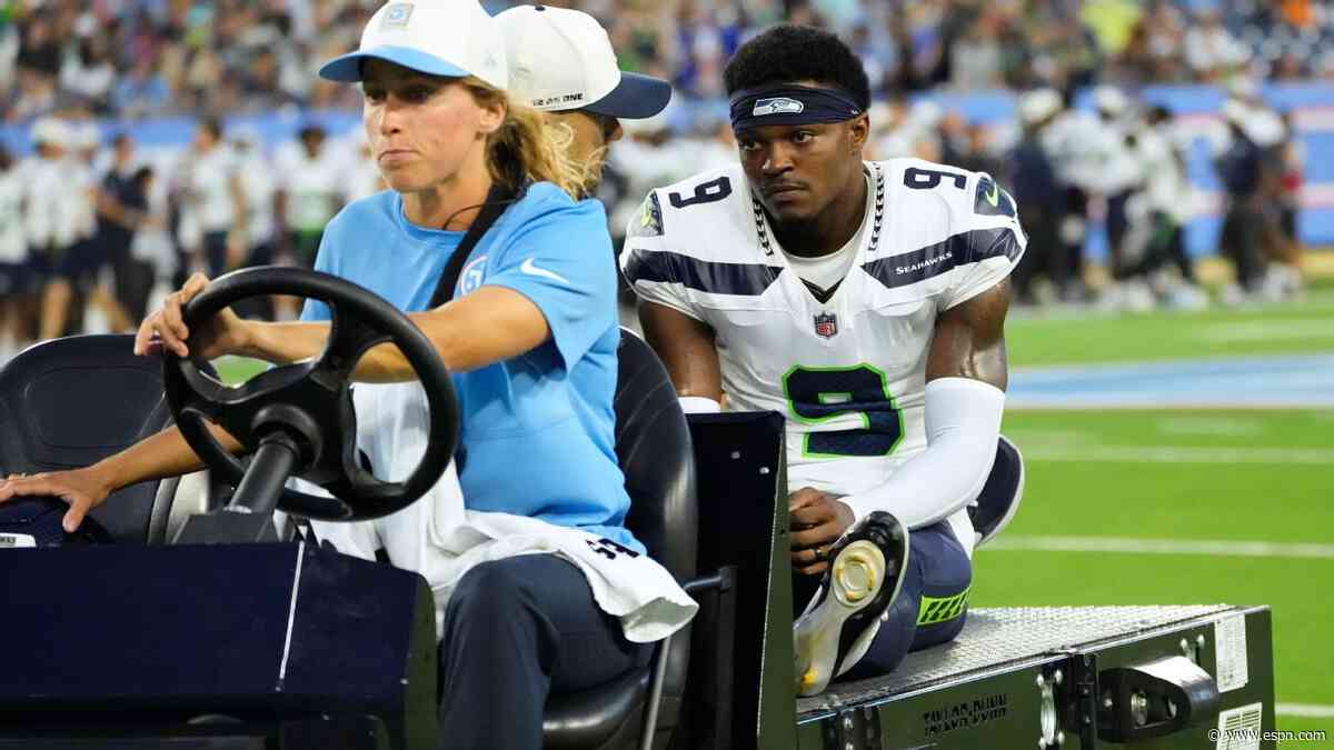 Seahawks rookie Clark breaks ankle, out months