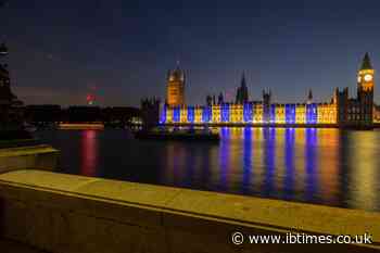 UK Parliament Lights the Palace of Westminster in Ukraine's Colours To Mark Kyiv's Independence Day
