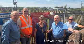 New plaque unveiled in Penrith celebrating railway history