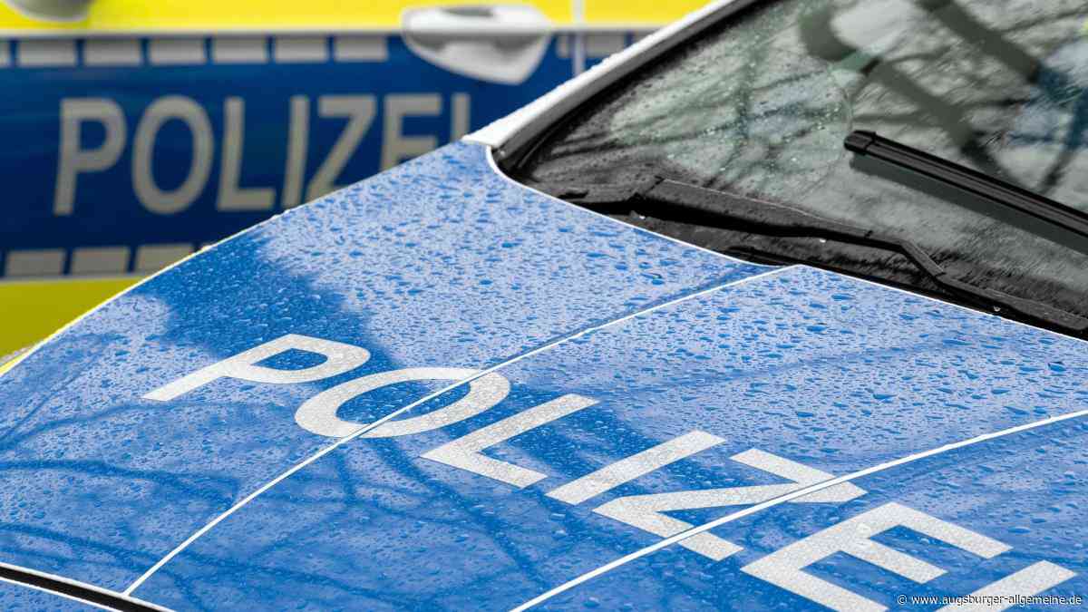 Autos mit Farbeiern beworfen: Polizei Neuburg sucht Zeugen
