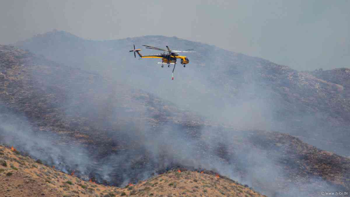 Mehrere Häuser brennen nieder: Waldbrände in Nevada treiben Zehntausende in die Flucht