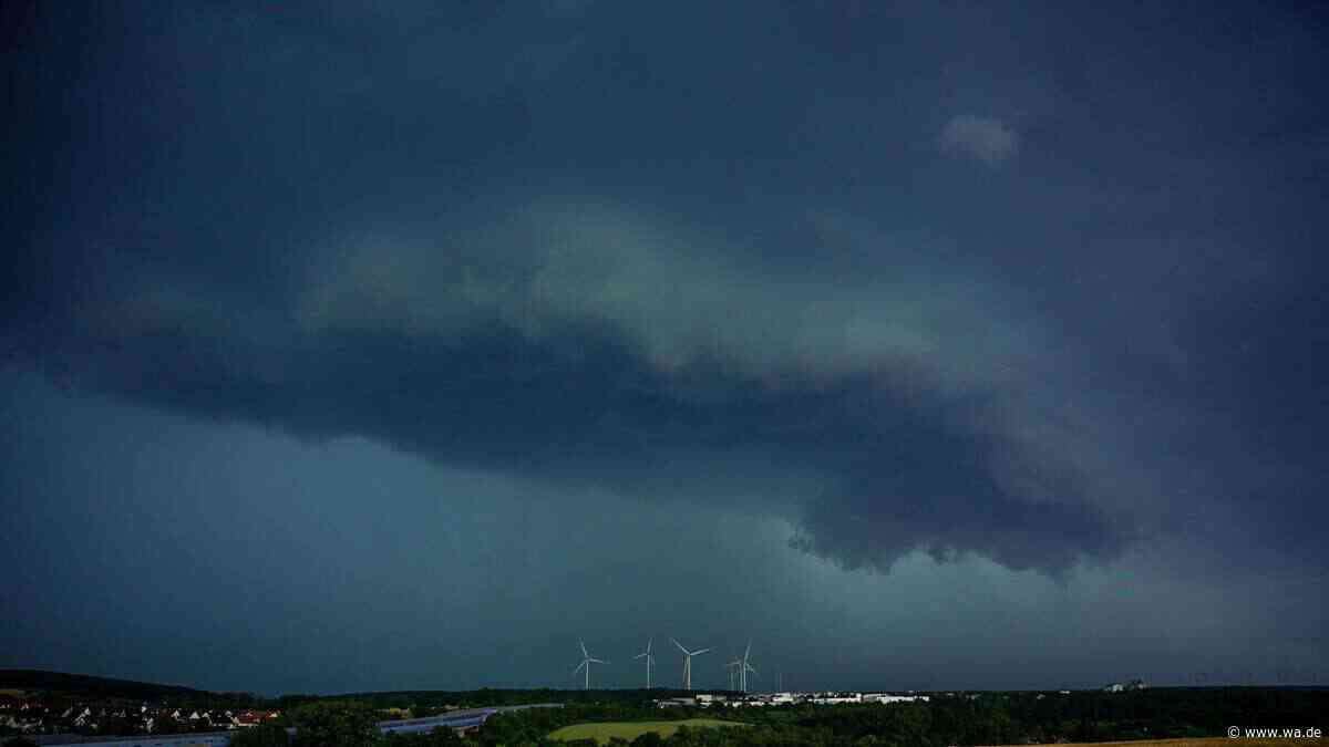 Sturm fegt durch den Westerwald: Wie entsteht ein Tornado?
