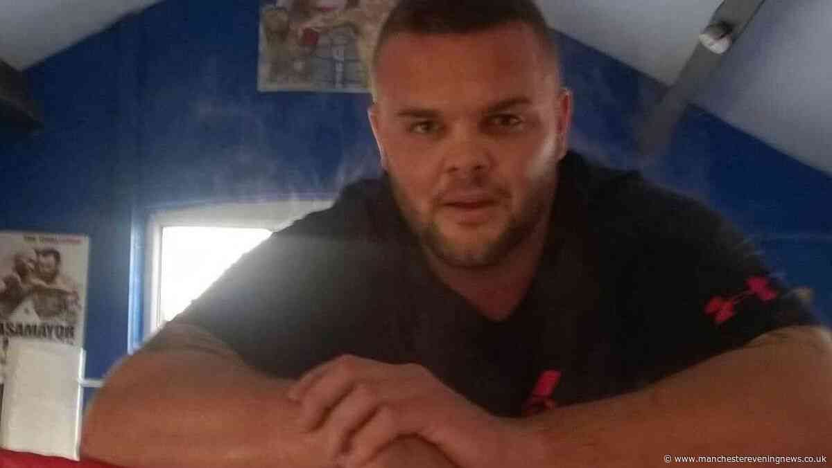 Lancashire heavyweight boxer, 43, found dead at home in tragedy as coroner warns 'he didn't know'