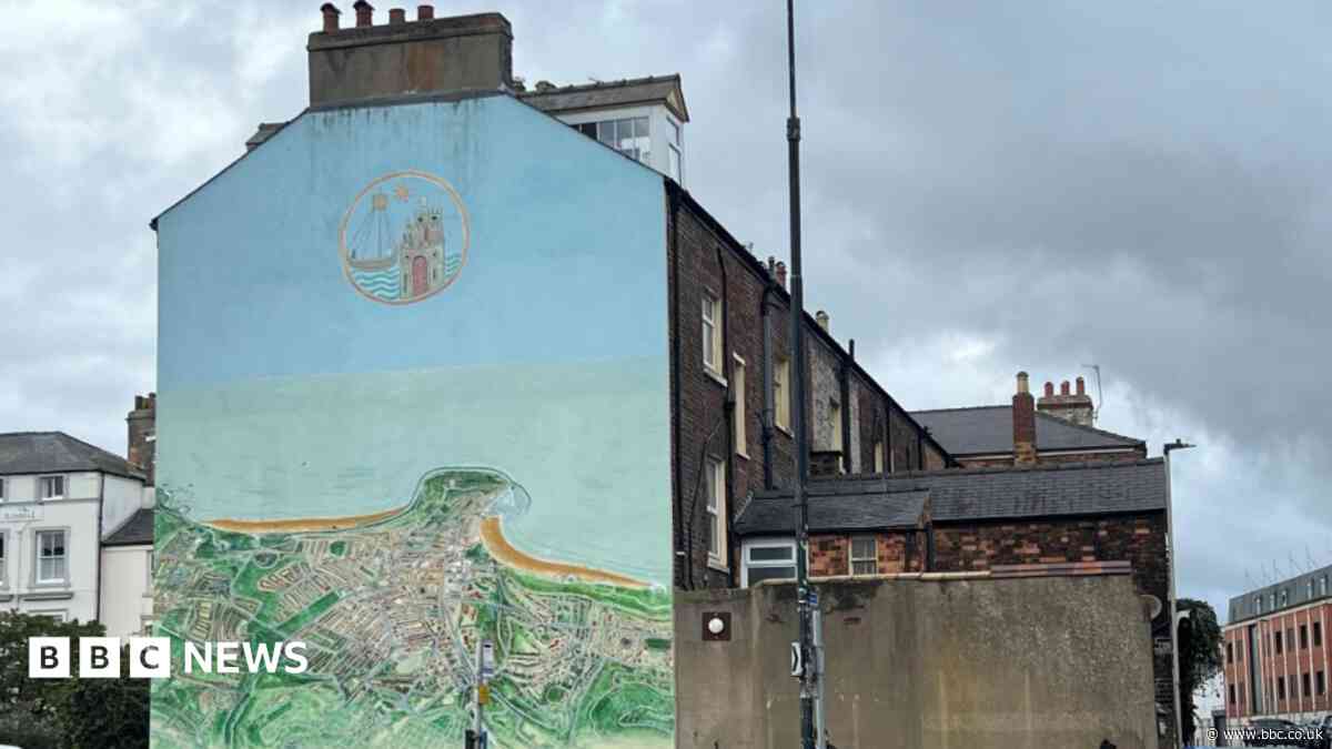 Bid to extend mural wins approval
