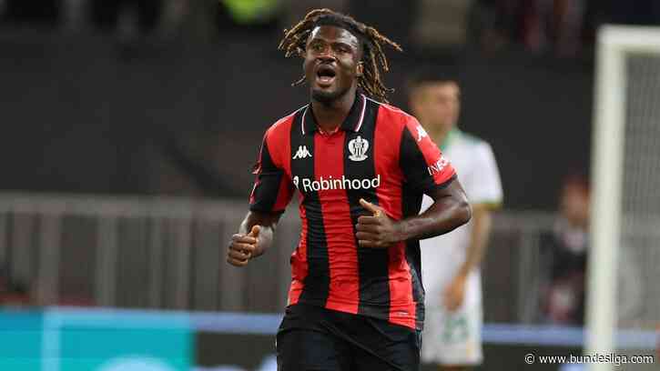 Hamburg sign striker Terem Moffi from Nice