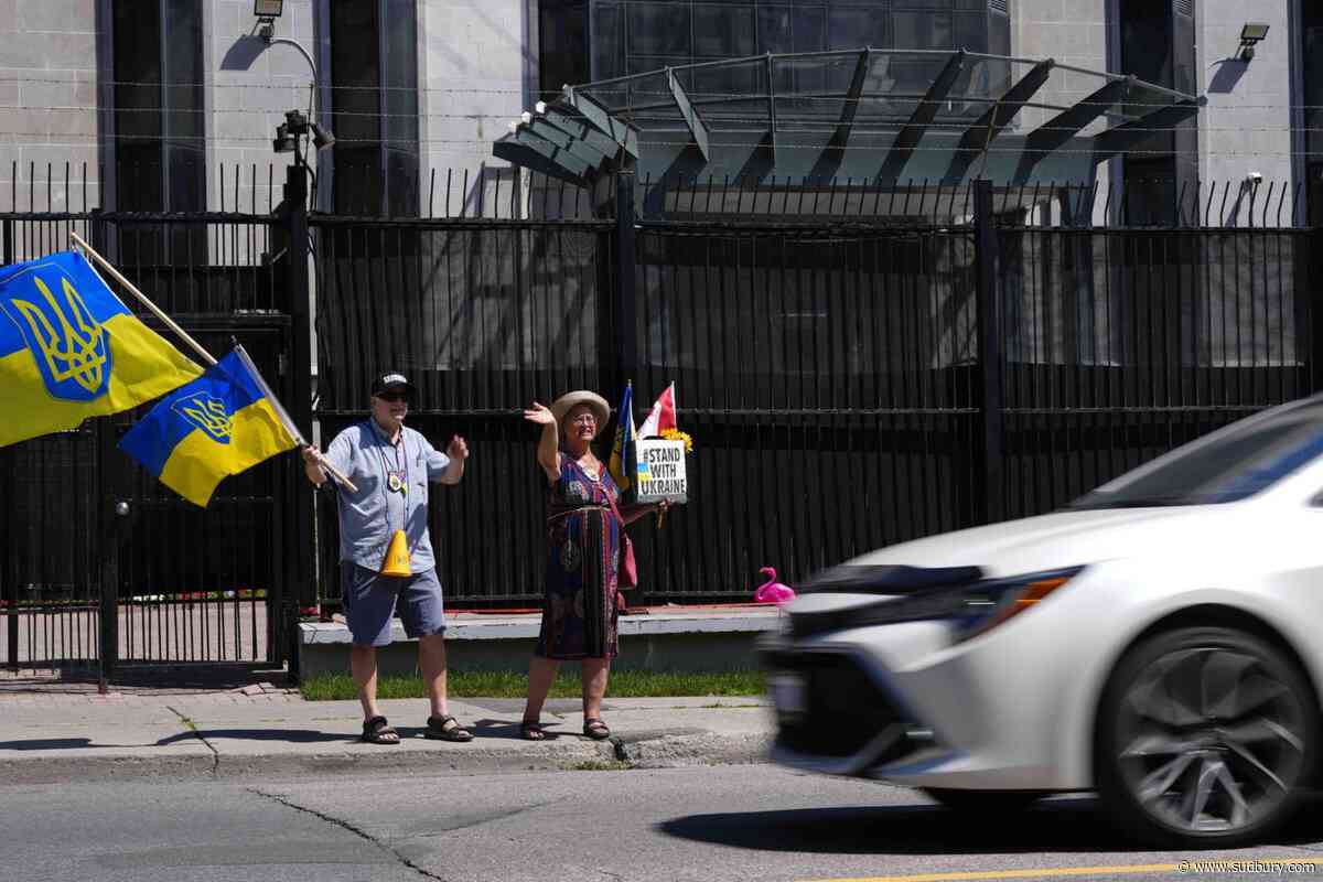 Russian embassy protesters keep daily picket, 4.5 years into Ukraine invasion