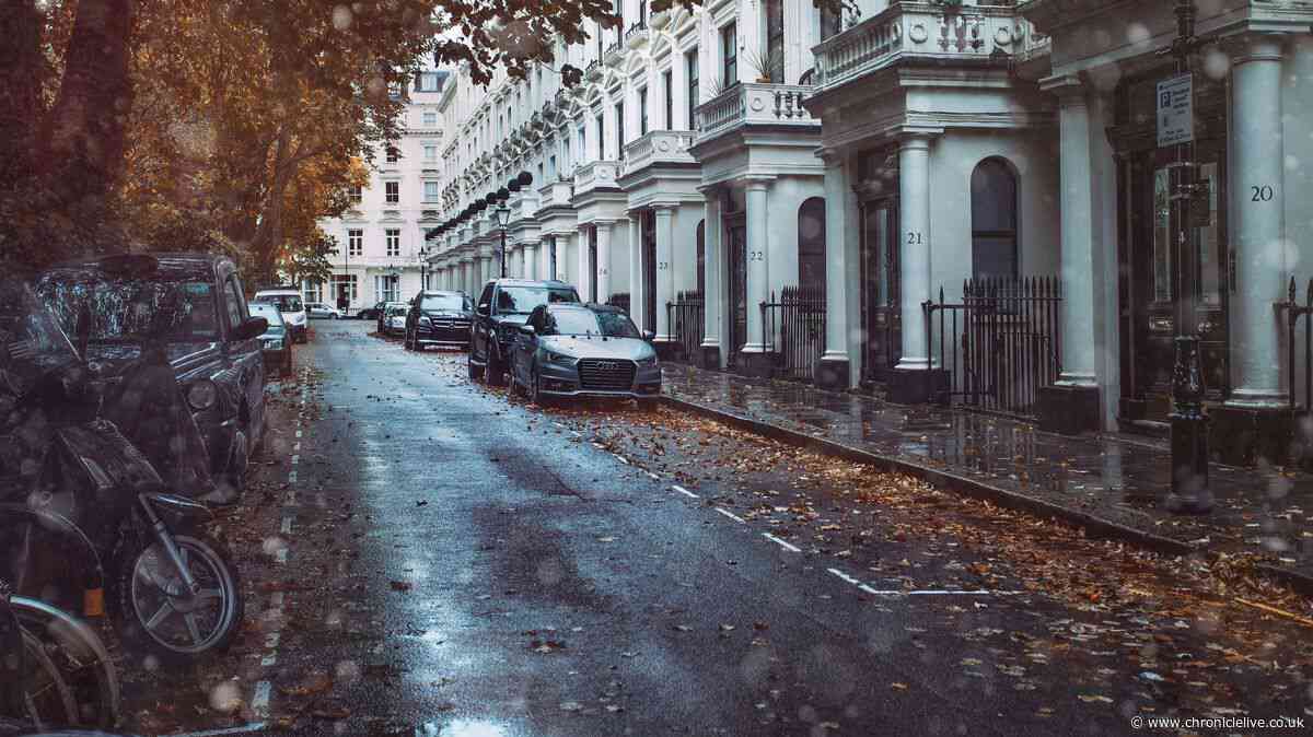 Rule change 'removes barrier' for UK homes without driveways