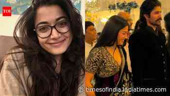Rashmika Mandanna steps out after injury; Vijay holds her hand