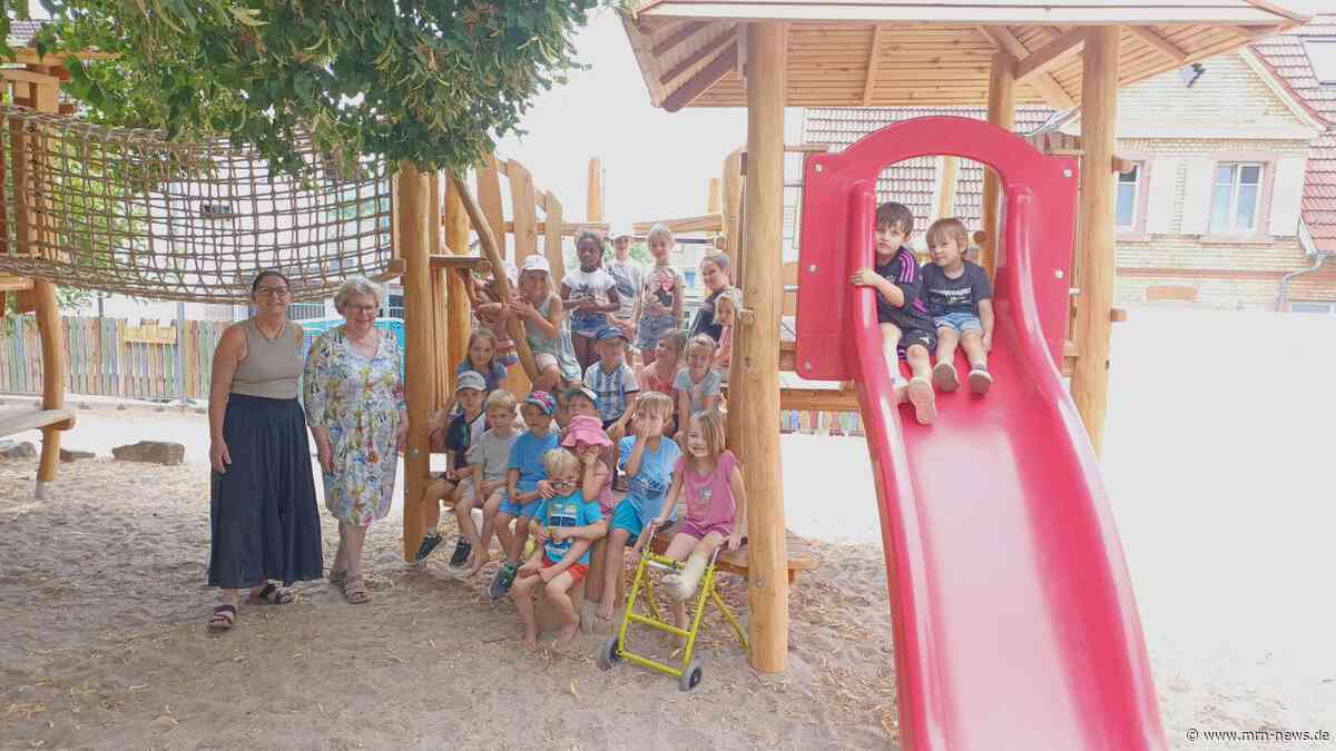 Weinheim – Neues Klettergerüst im Ev. Kindergarten Hohensachsen eingeweiht