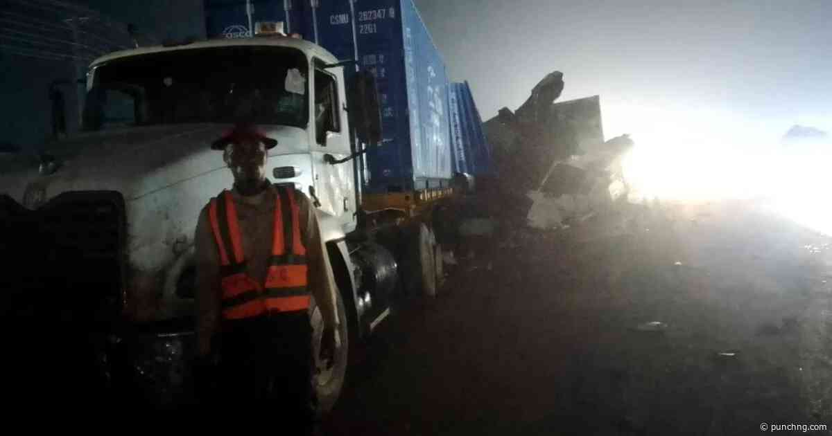 Seven die, two injured in Lagos-Ibadan Expressway crash