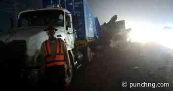 Seven die, two injured in Lagos-Ibadan Expressway crash