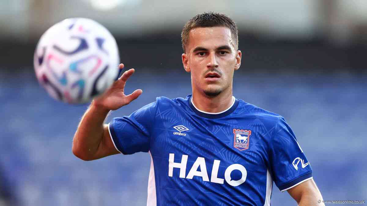 Ryan Reynolds faces Wrexham transfer war as new Premier League target emerges