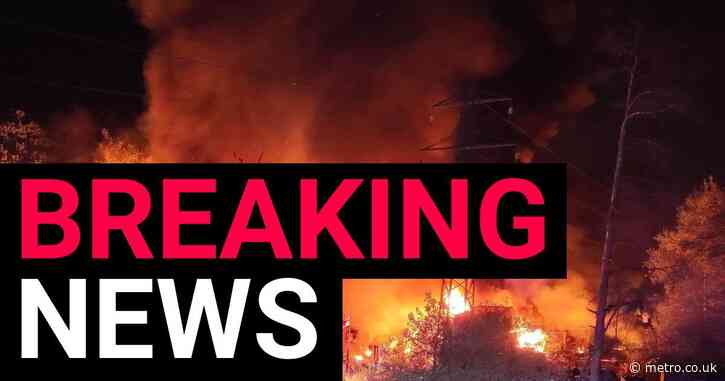 Fire destroys 100 cars after tearing through Gatwick Airport parking site