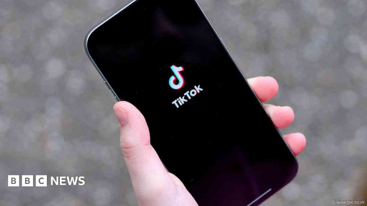 UK minister urges social media firms to remove dangerous driving videos