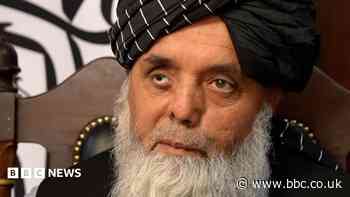 Divorce, smartphones and control - BBC sees how Taliban run Afghanistan