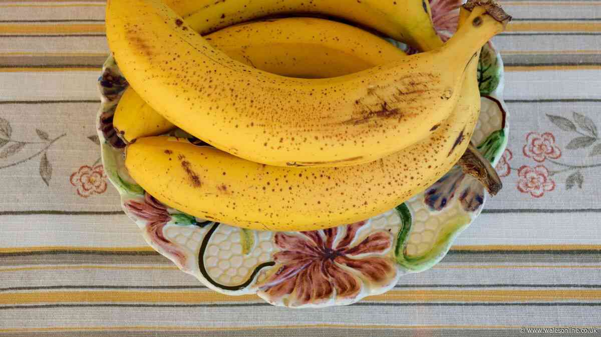 Keep bananas fresh for weeks by ditching the fruit bowl and using one simple item