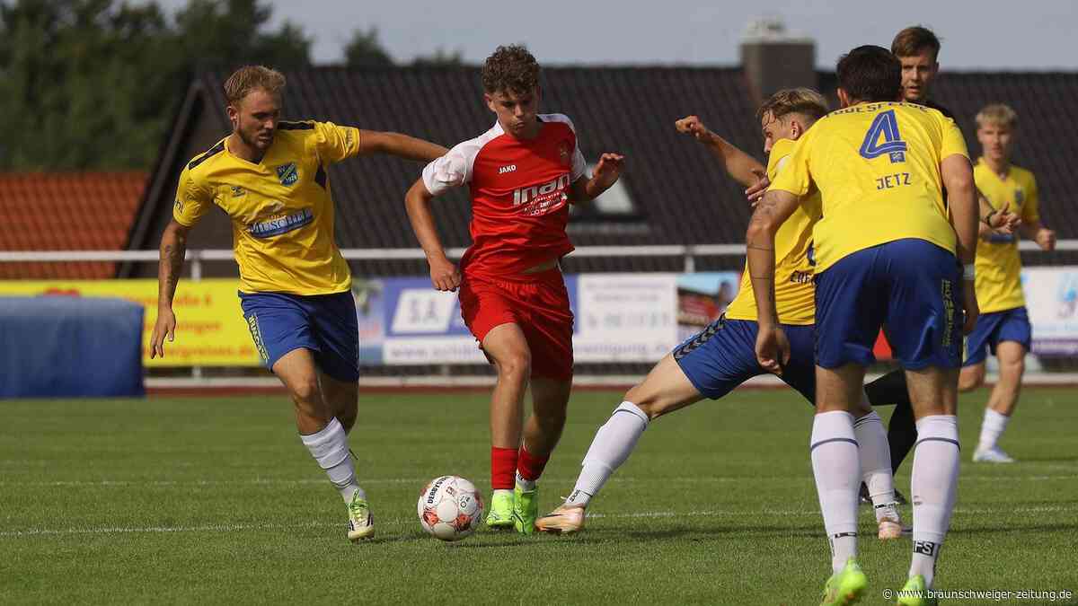 Regionalligist Schöningen auf Platz 3: Welche Rolle ein 21-Jähriger dabei spielt