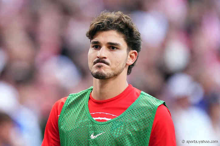 Atletico Madrid ready to sell Julian Alvarez to Arsenal for €150 million; player still wants Barcelona