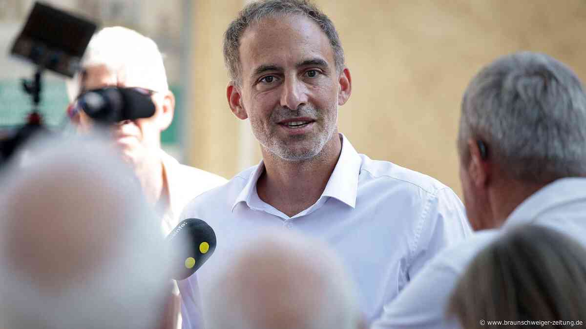 Wahlen in Frankreich: Dieser Mann gilt als Joker gegen Le Pen