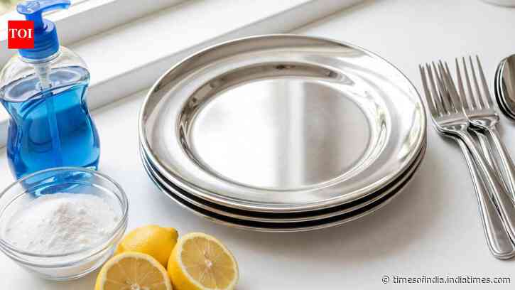 How to make old steel utensils shine again: 5 easy ways to remove grease, stains, and water marks