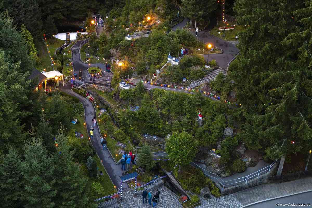 Miniaturbauten des Erzgebirges in besonderem Licht