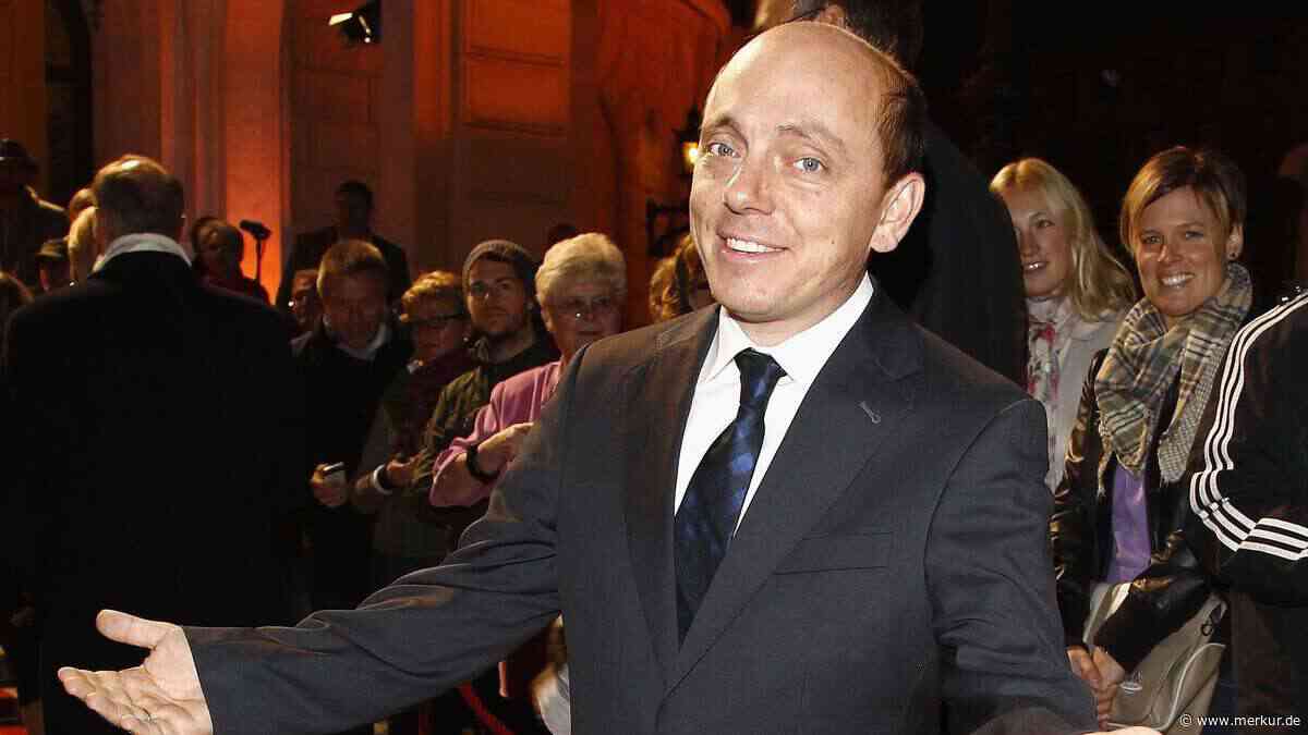 „Dann sage ich den Job ab“: Bernhard Hoëcker stellte Bedingung vor „Wer weiß denn sowas?“-Einstieg