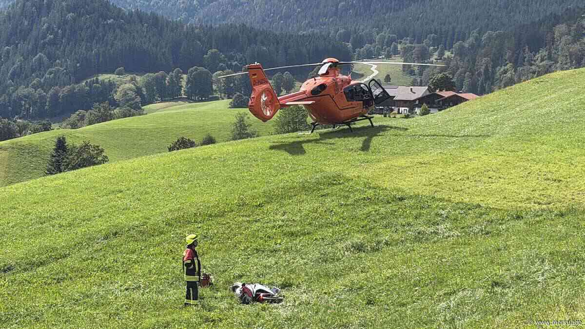 Dramatischer Unfall auf Alpenstraße: 90-Jähriger übersieht jungen Motorradfahrer