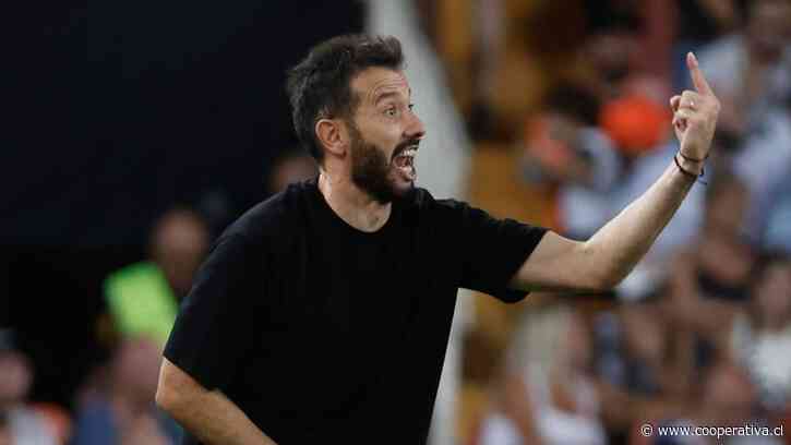 DT de Valencia acusó "desigualdad de condiciones" para enfrentar al Betis de Pellegrini
