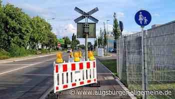 Warum ein Andreaskreuz in der Augsburger  Eichleitnerstraße schon ewig abgesperrt ist