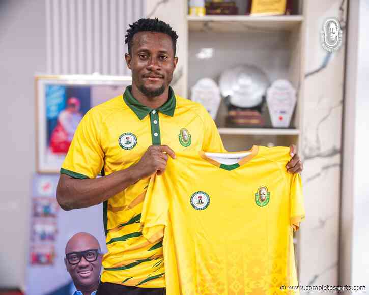 Done Deal: Bendel Insurance Re-Sign Super Eagles Goalkeeper Obasogie