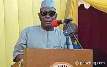 Oyo acting gov sympathises with traders over market fire, pledges support