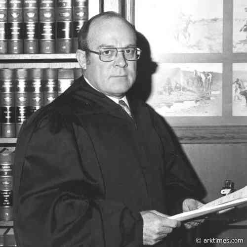 Groundbreaking jurist Darrell Hickman dead at 91