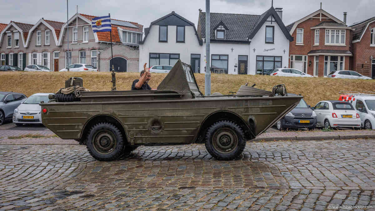 Bob (70) verhuisde speciaal van Brabant naar Zeeland voor zijn amfibievoertuig: ’Het is een matige auto en nog slechtere boot, maar ik doe hem nooit weg’