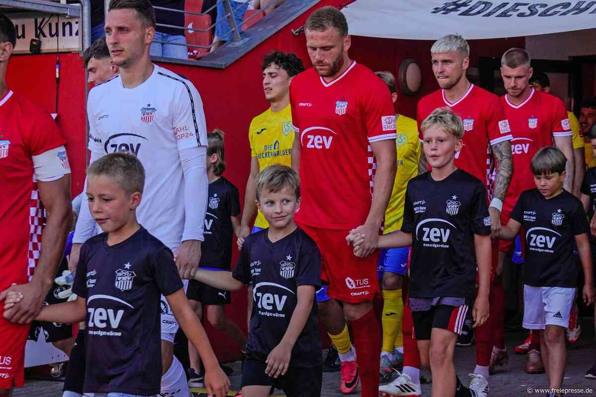 Hand in Hand mit den Profis des FSV Zwickau: So läuft die Bewerbung für die EinlaufkidZ