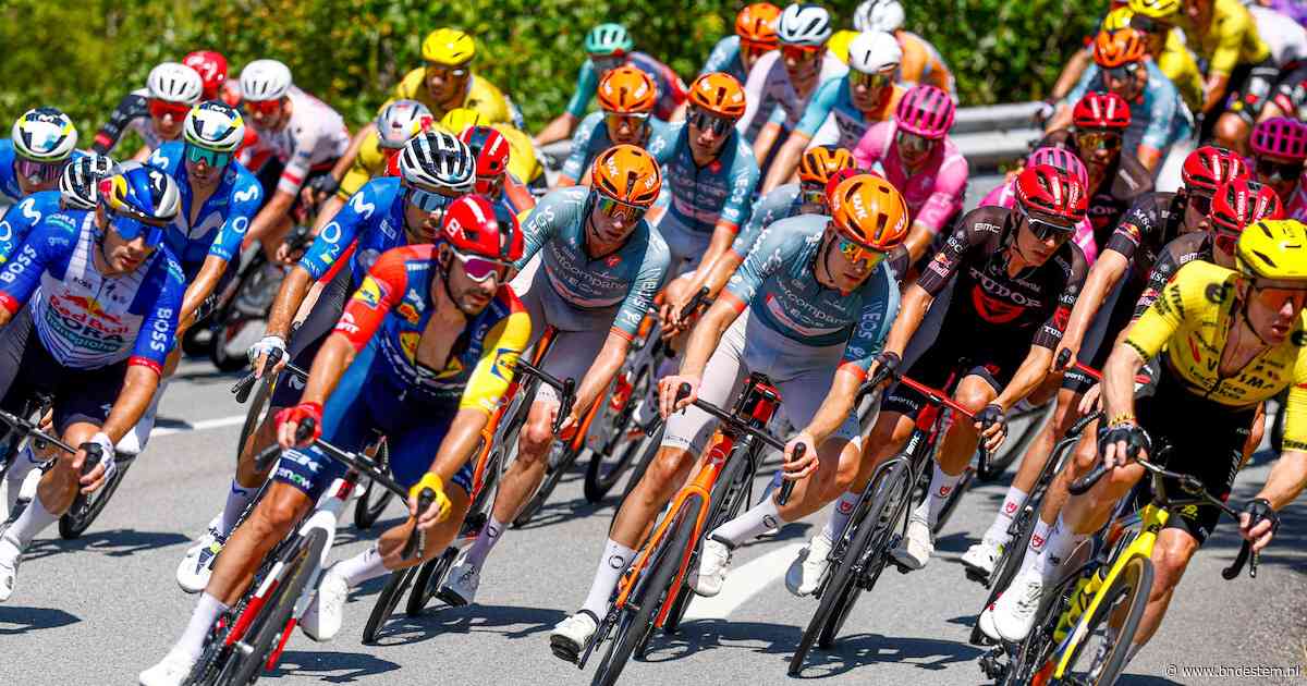 LIVE Vuelta | Bijzondere beelden: peloton stopt op slotklim vanwege stortregen, onweer en hagel