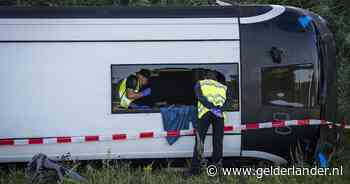 LIVE Ongeluk touringcar | Moeder van leerling gecrashte bus: ‘Dochter belde midden in de nacht’